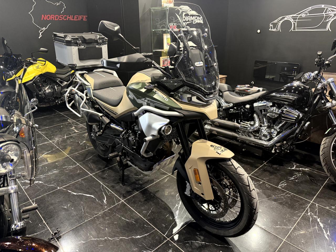 CF MOTO MT