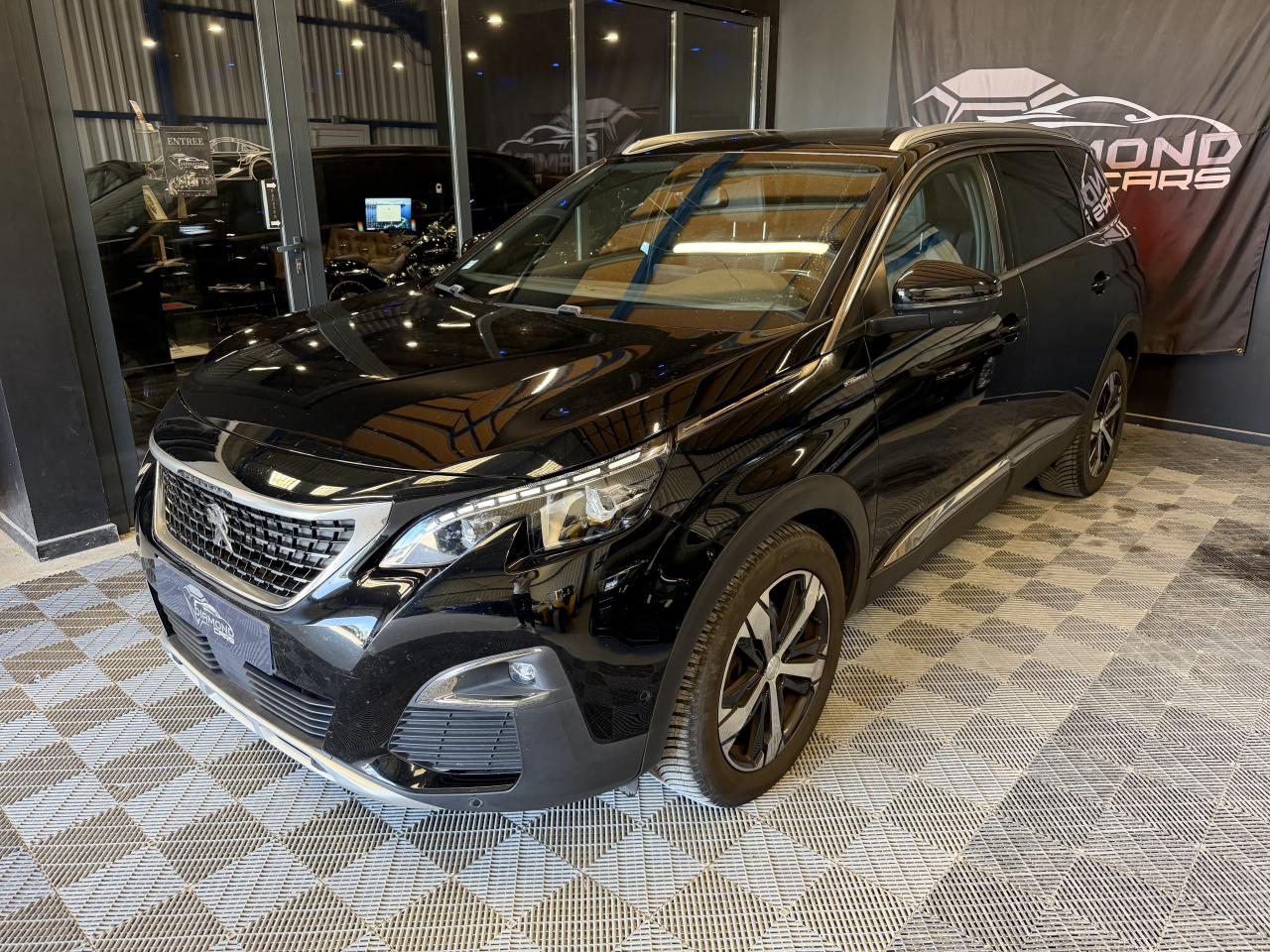 PEUGEOT 5008
