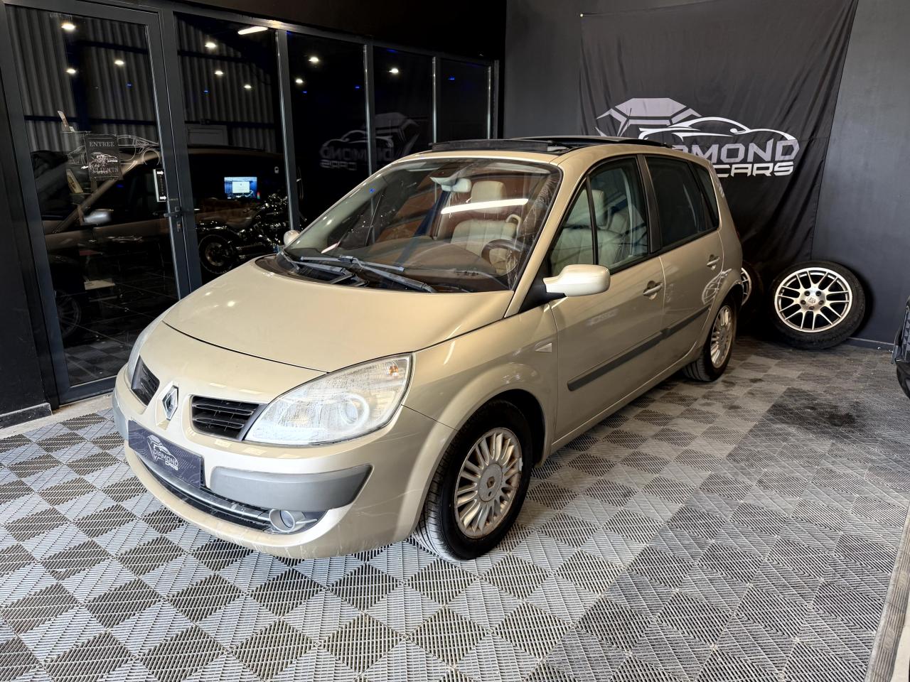 RENAULT SCENIC