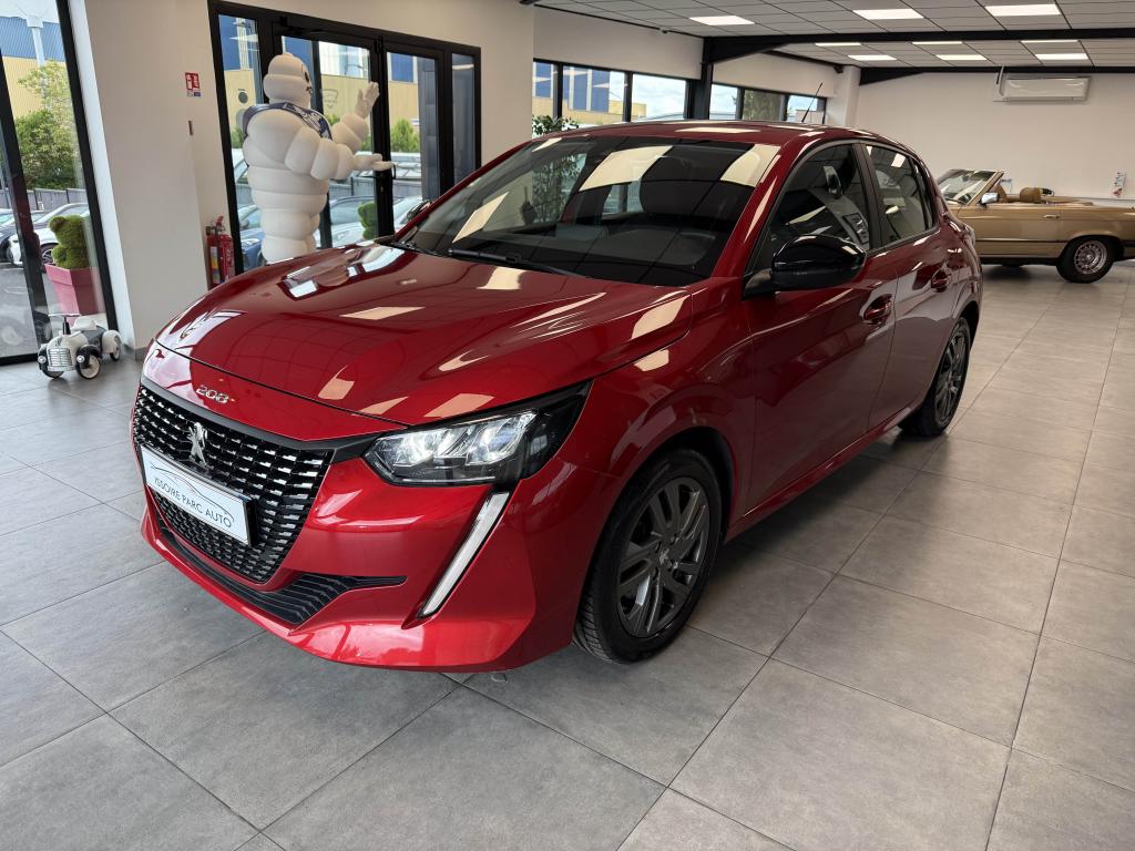 PEUGEOT 208