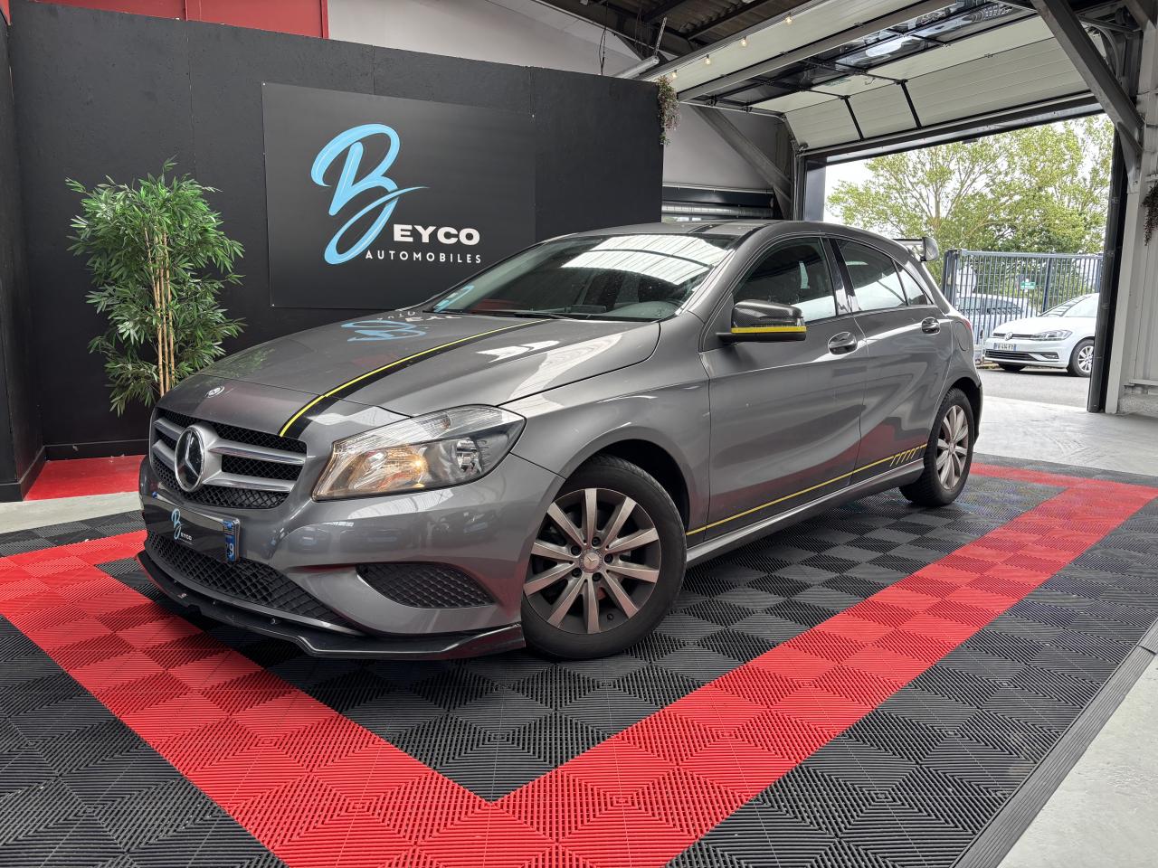 MERCEDES CLASSE A