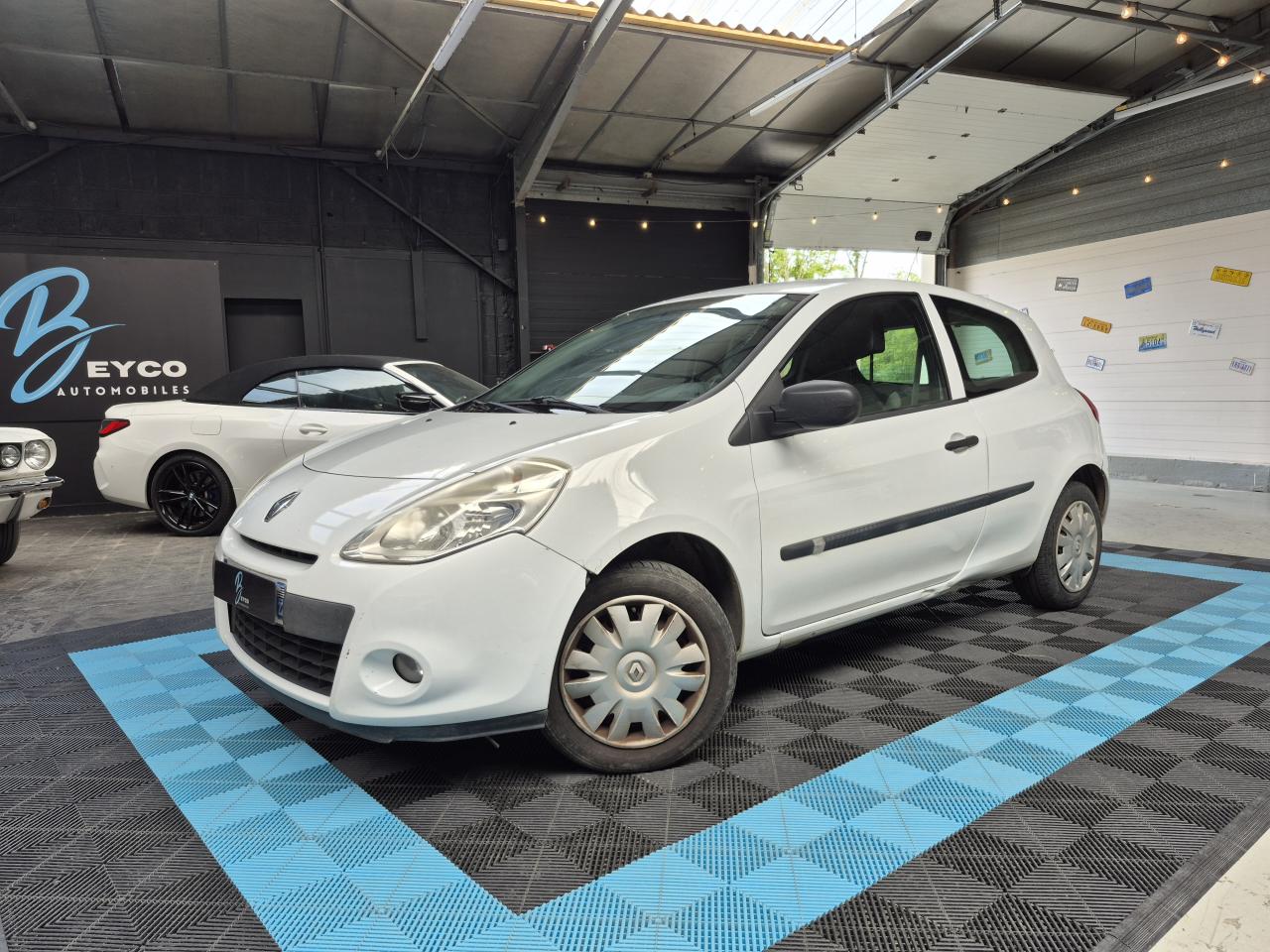 RENAULT CLIO