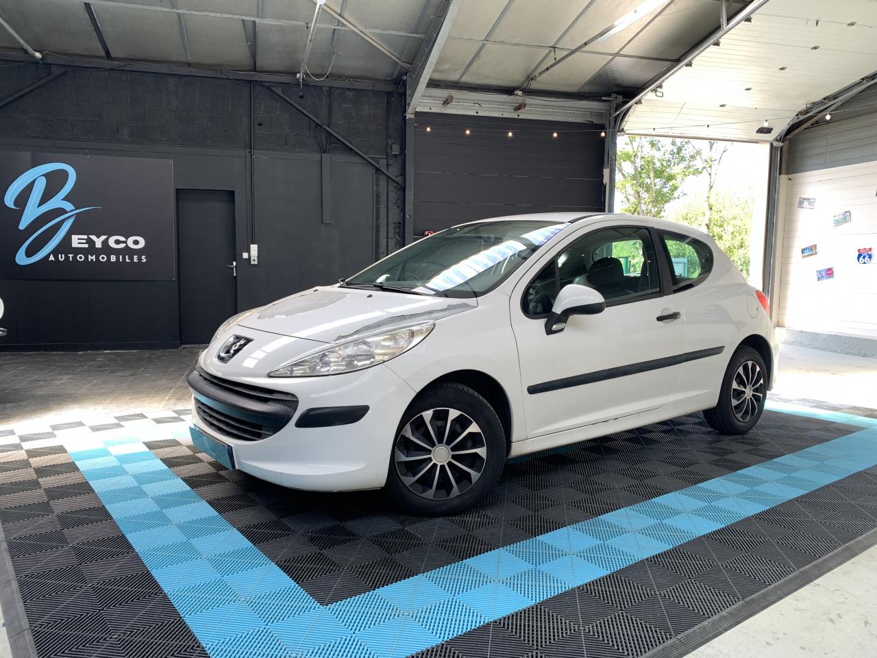 PEUGEOT 207 1.4i  URBAn 75 CH -  GARANTIE 6 MOIS