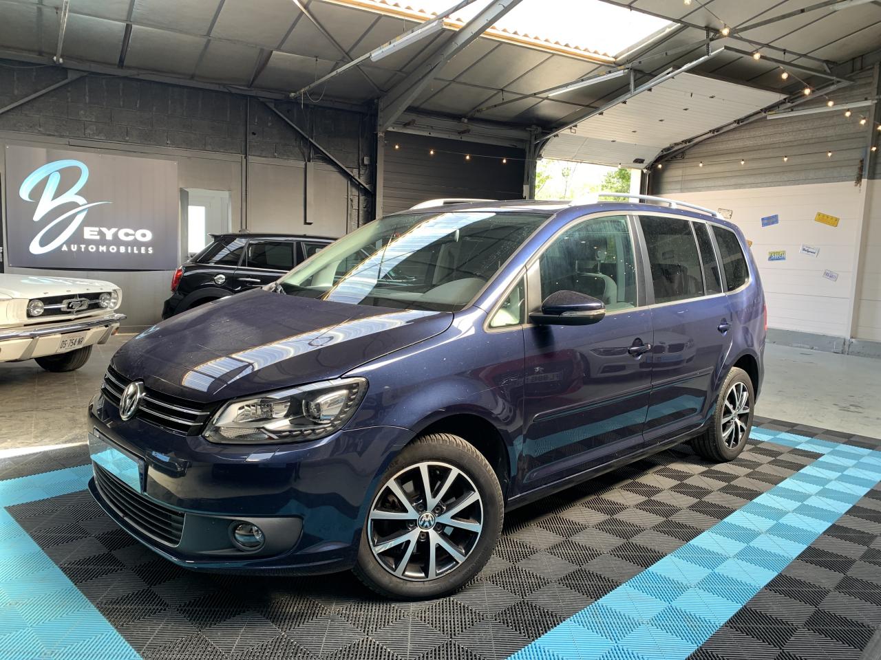 VOLKSWAGEN TOURAN 1.6 TDi 105 CH  CONFORTLINE - GARANTIE 6 MOIS