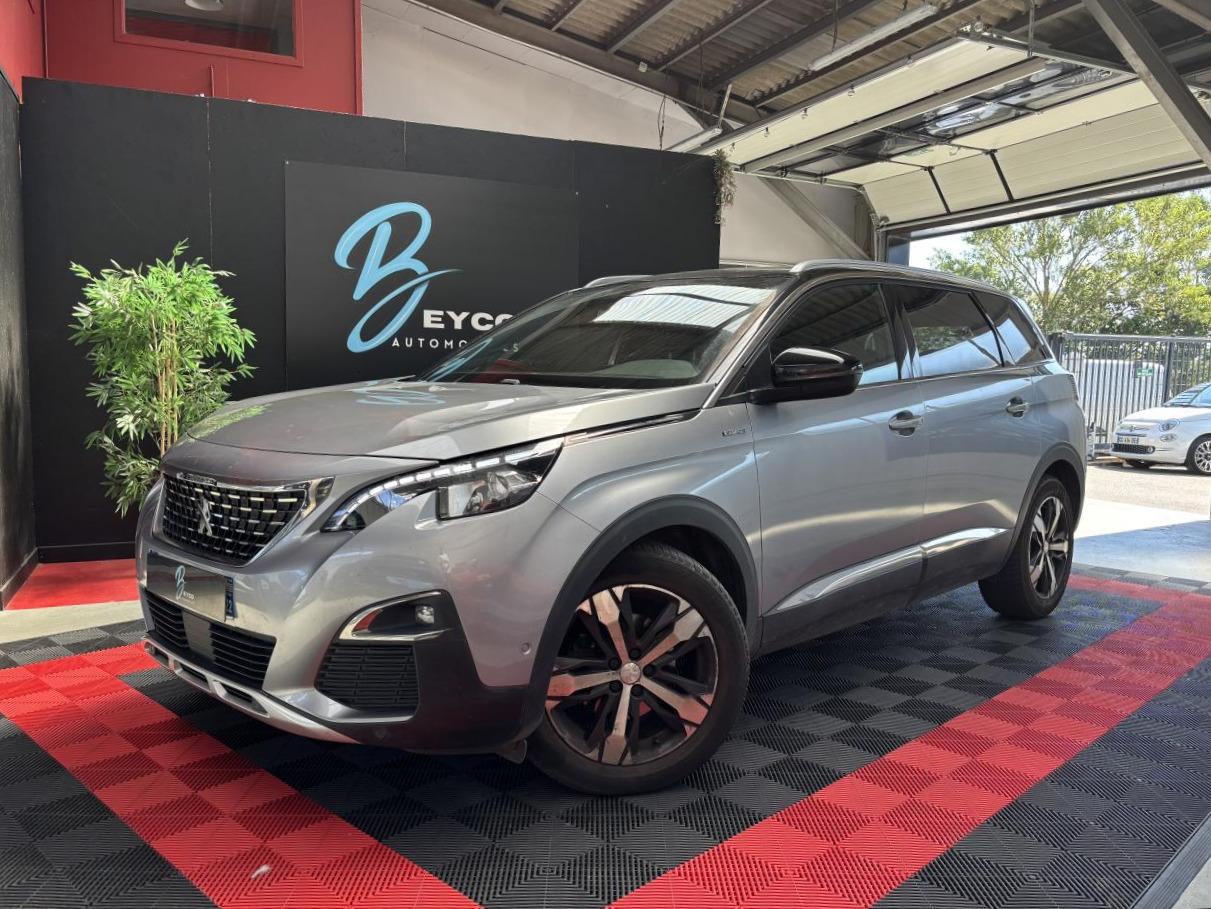 PEUGEOT 5008
