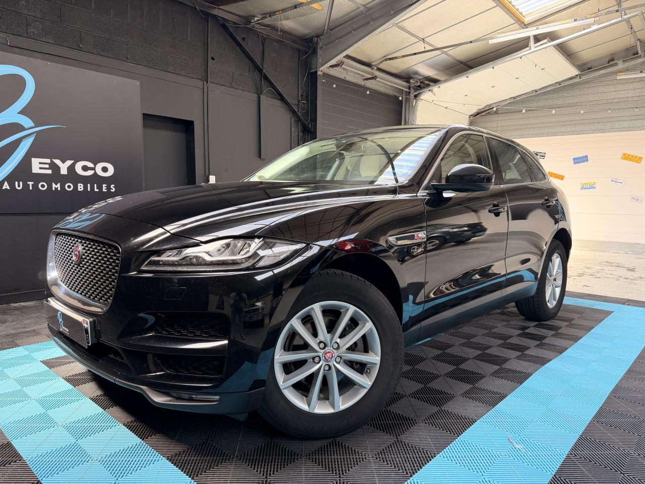 JAGUAR F-PACE 2.0i 180CH BVA PURE - GARANTIE 6 MOIS