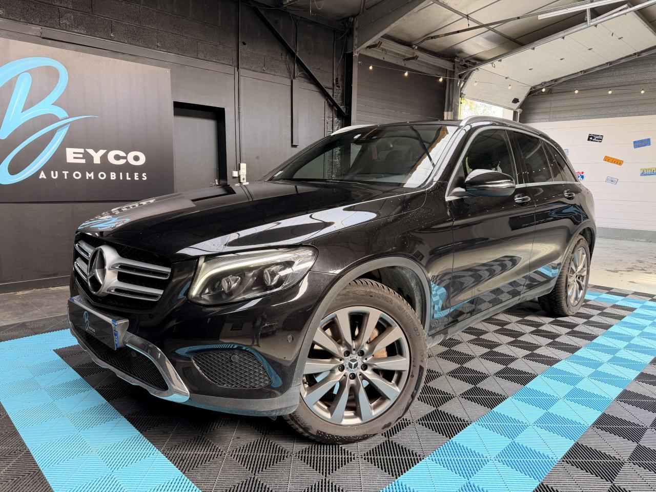 MERCEDES GLC