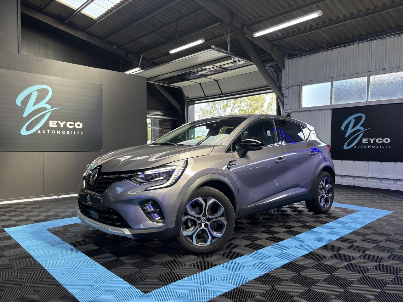 RENAULT CAPTUR
