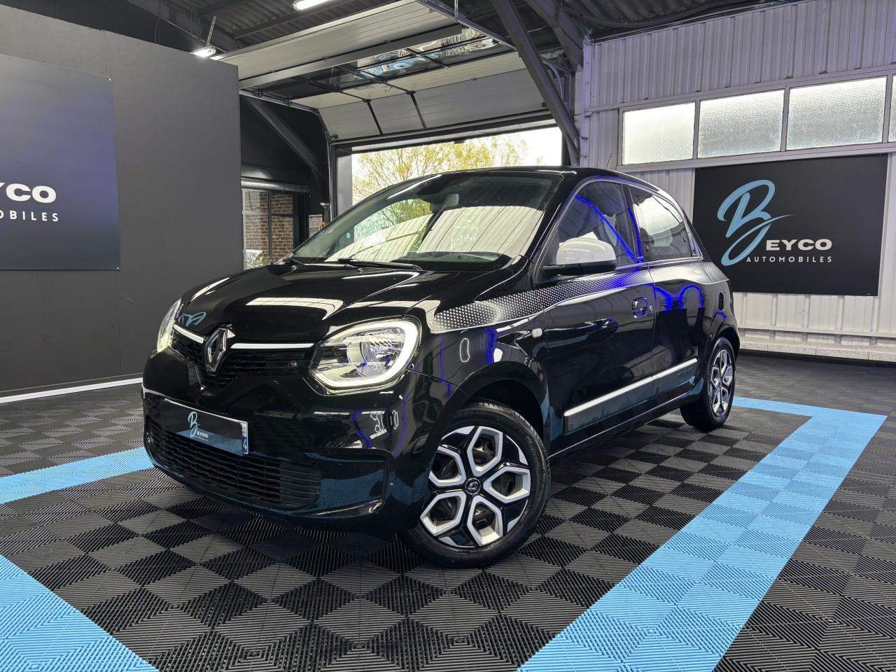 RENAULT TWINGO