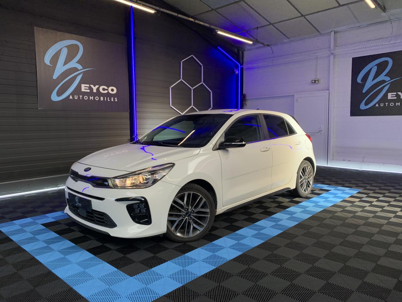 KIA RIO IV 1.2i 84 CH GT LINE PREMIUM - GARANTIE 6 MOIS