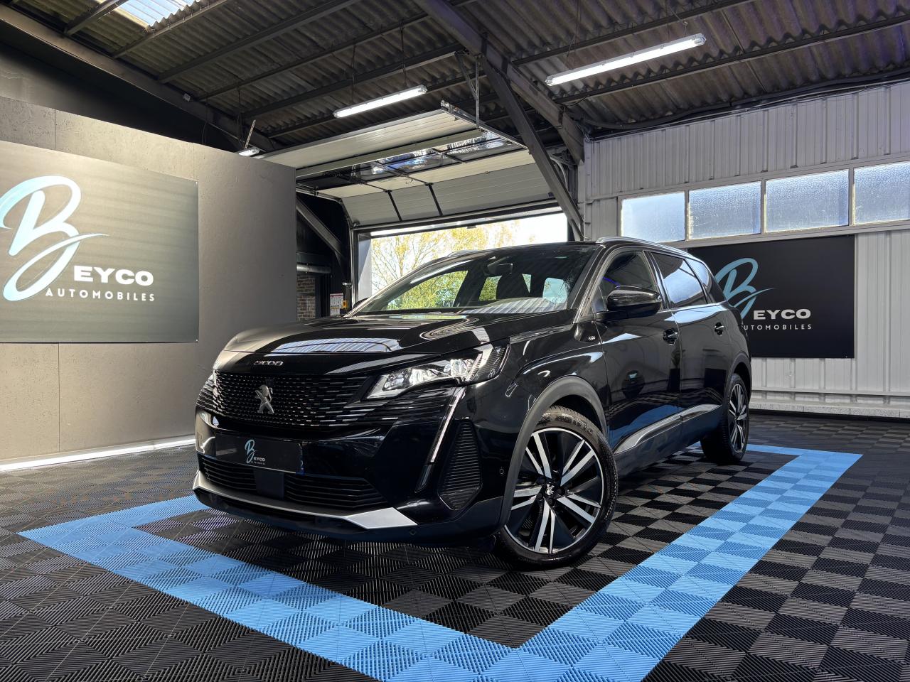 PEUGEOT 5008