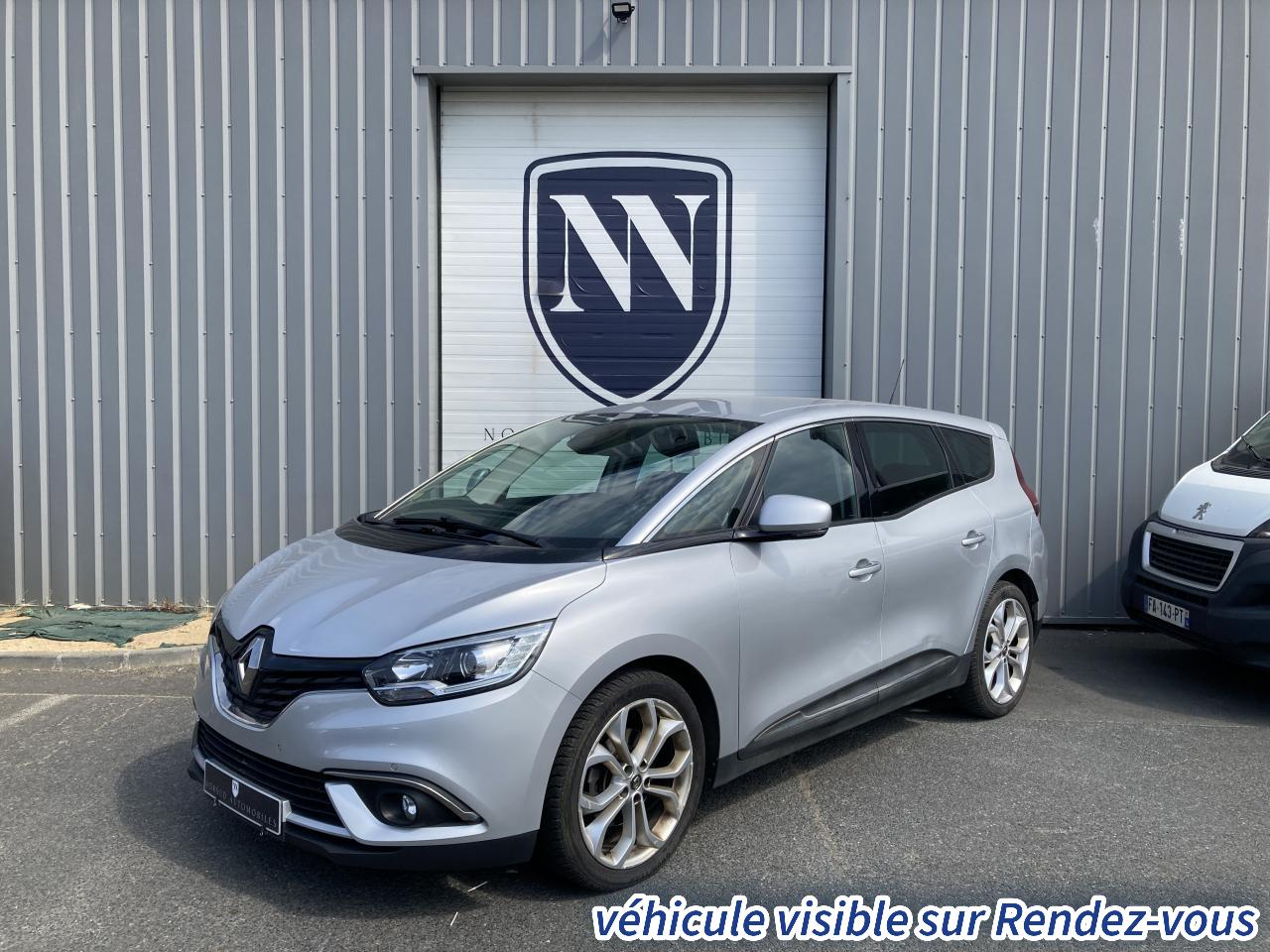 RENAULT GRAND SCENIC 7 PLACES - 1.7 BluedCi 120 CH - SUIVI RENAULT