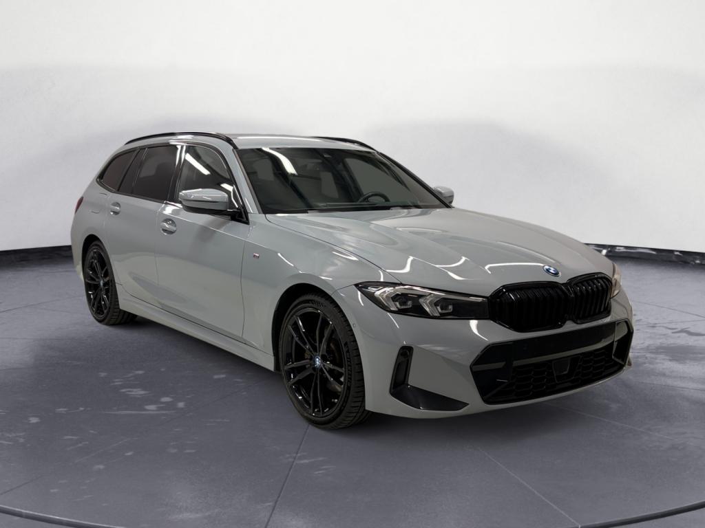 BMW serie 3 touring 330e M Sport - Pack Confort - ACC+ - Jantes 19\' JetBlack