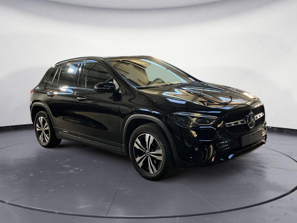 MERCEDES GLA