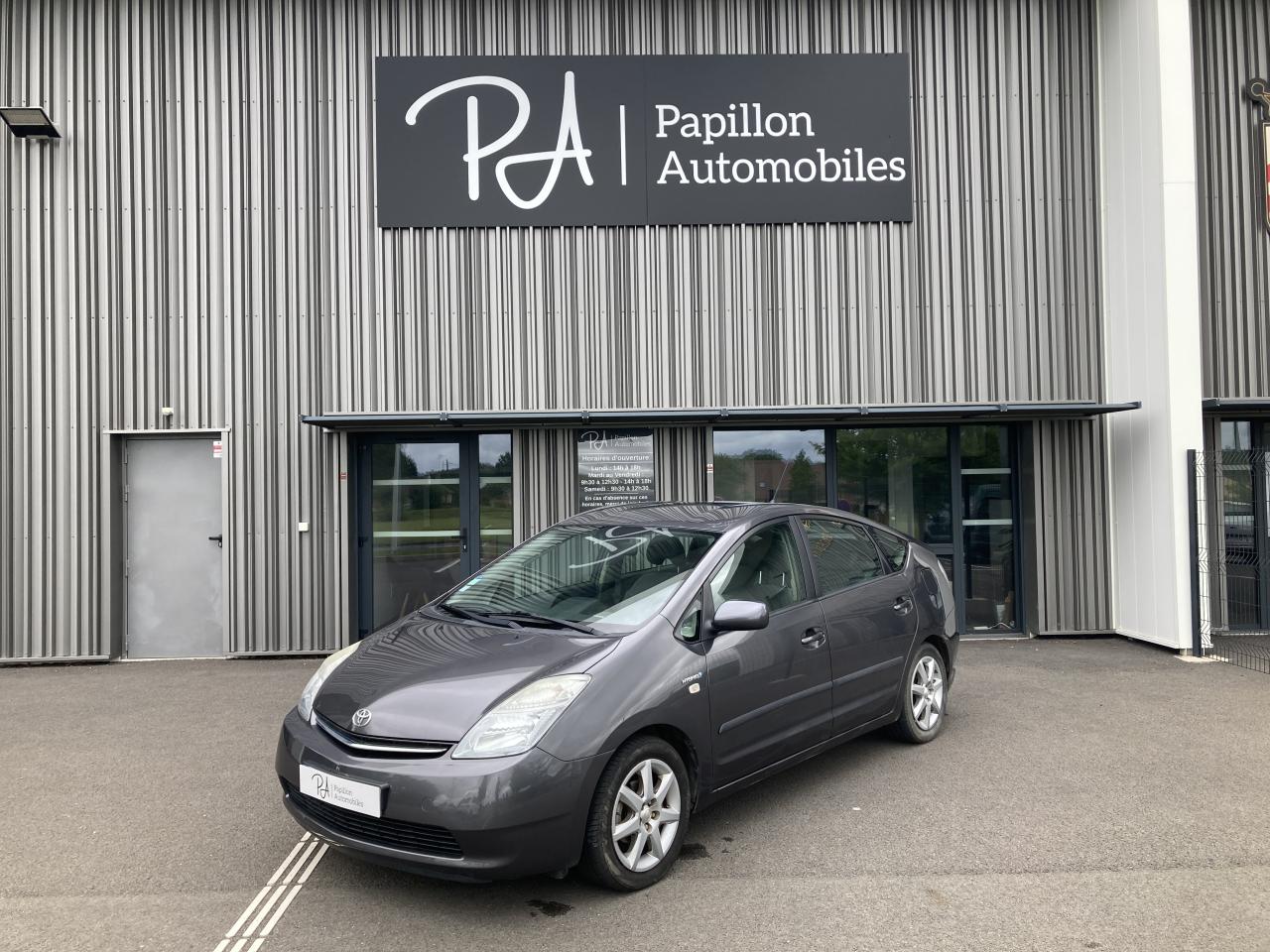 TOYOTA PRIUS 75VVT-i et Moteur éléctrique 110 h  - Linéa Sol