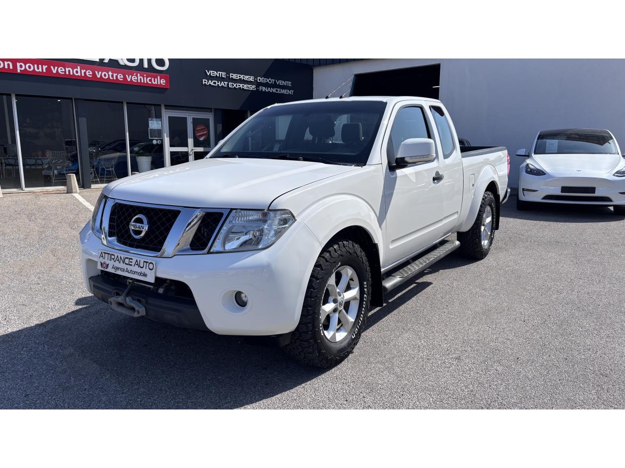 NISSAN NAVARA