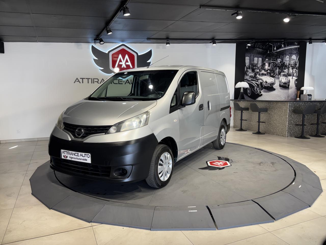 NISSAN NV200