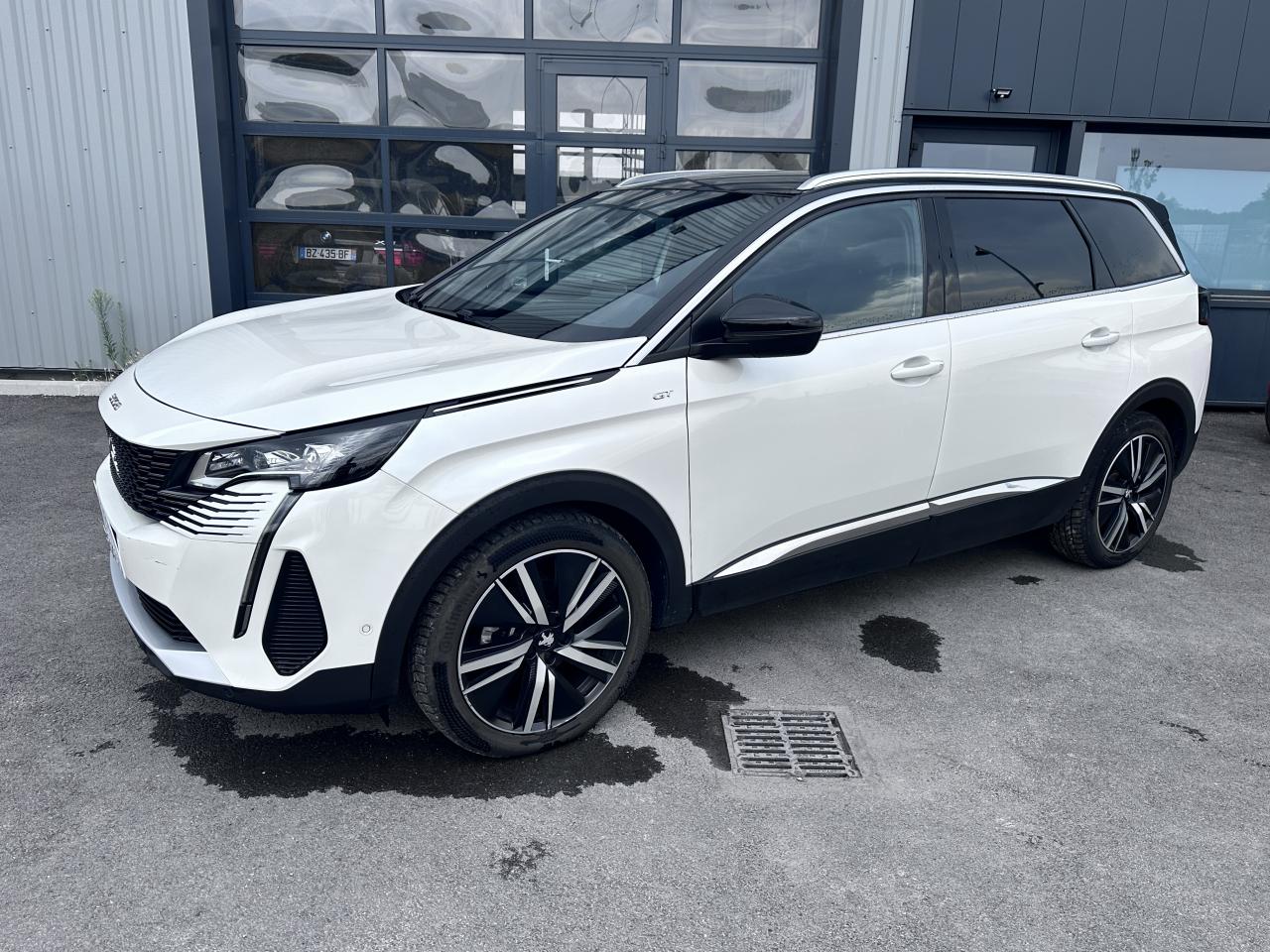 PEUGEOT 5008