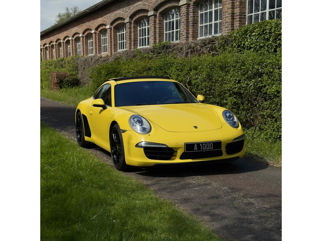 PORSCHE 911