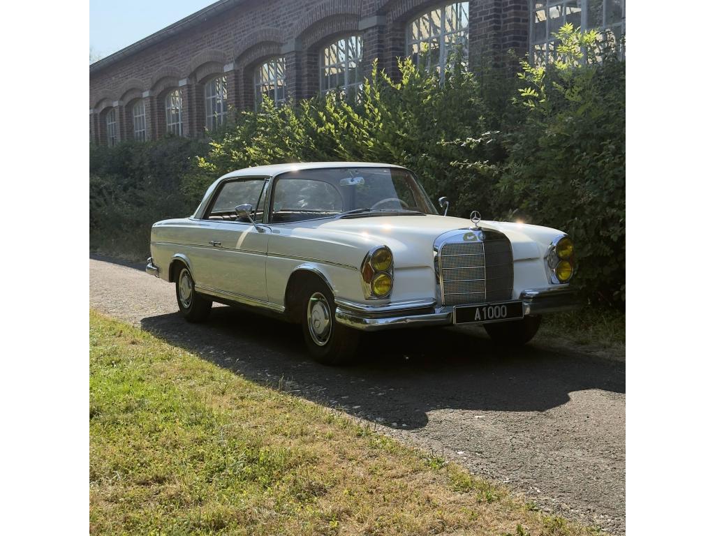 MERCEDES 220S