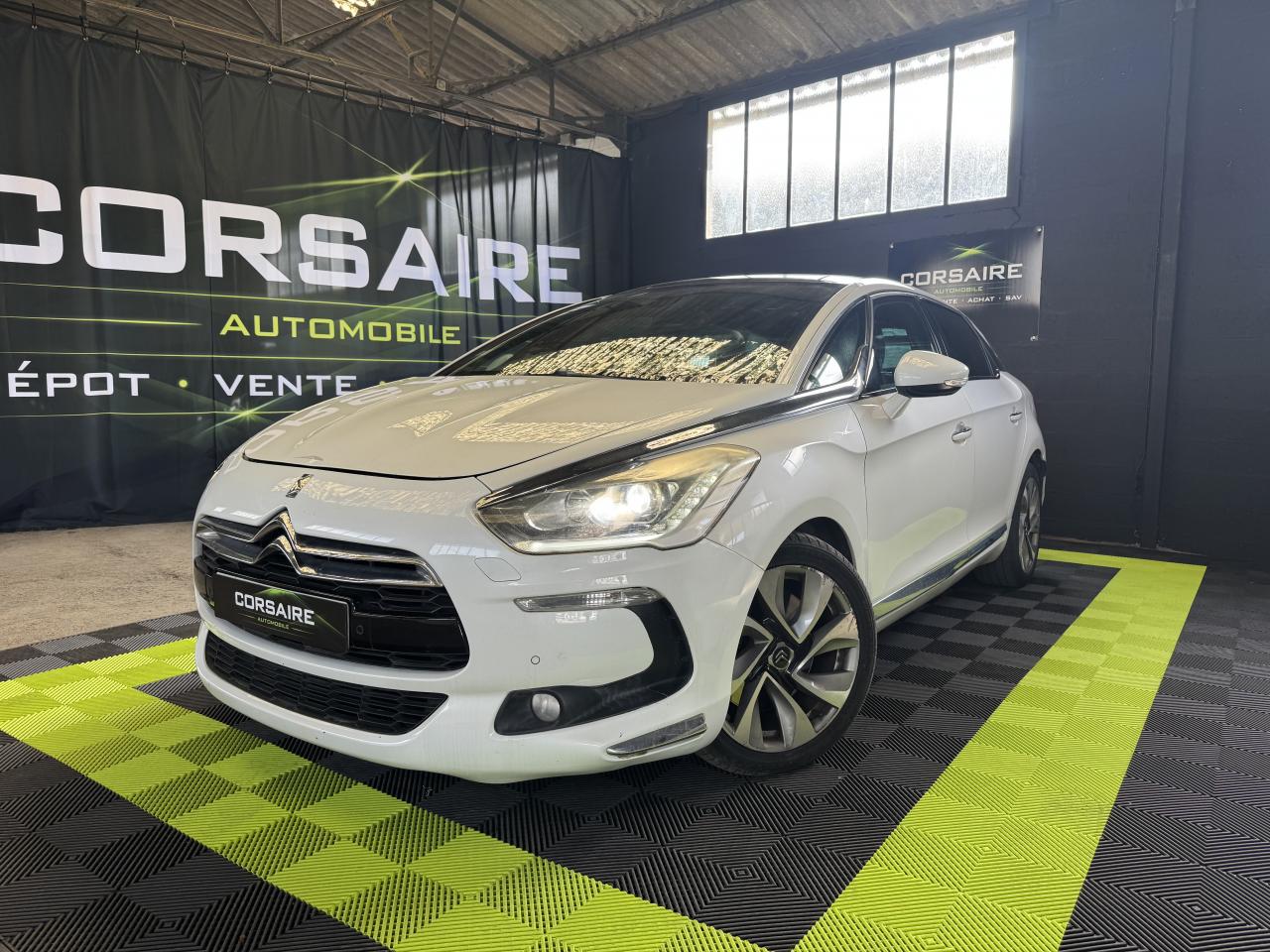 DS DS 5 2.0 HDi 160 CH SO CHIC - GARANTIE 6 MOIS