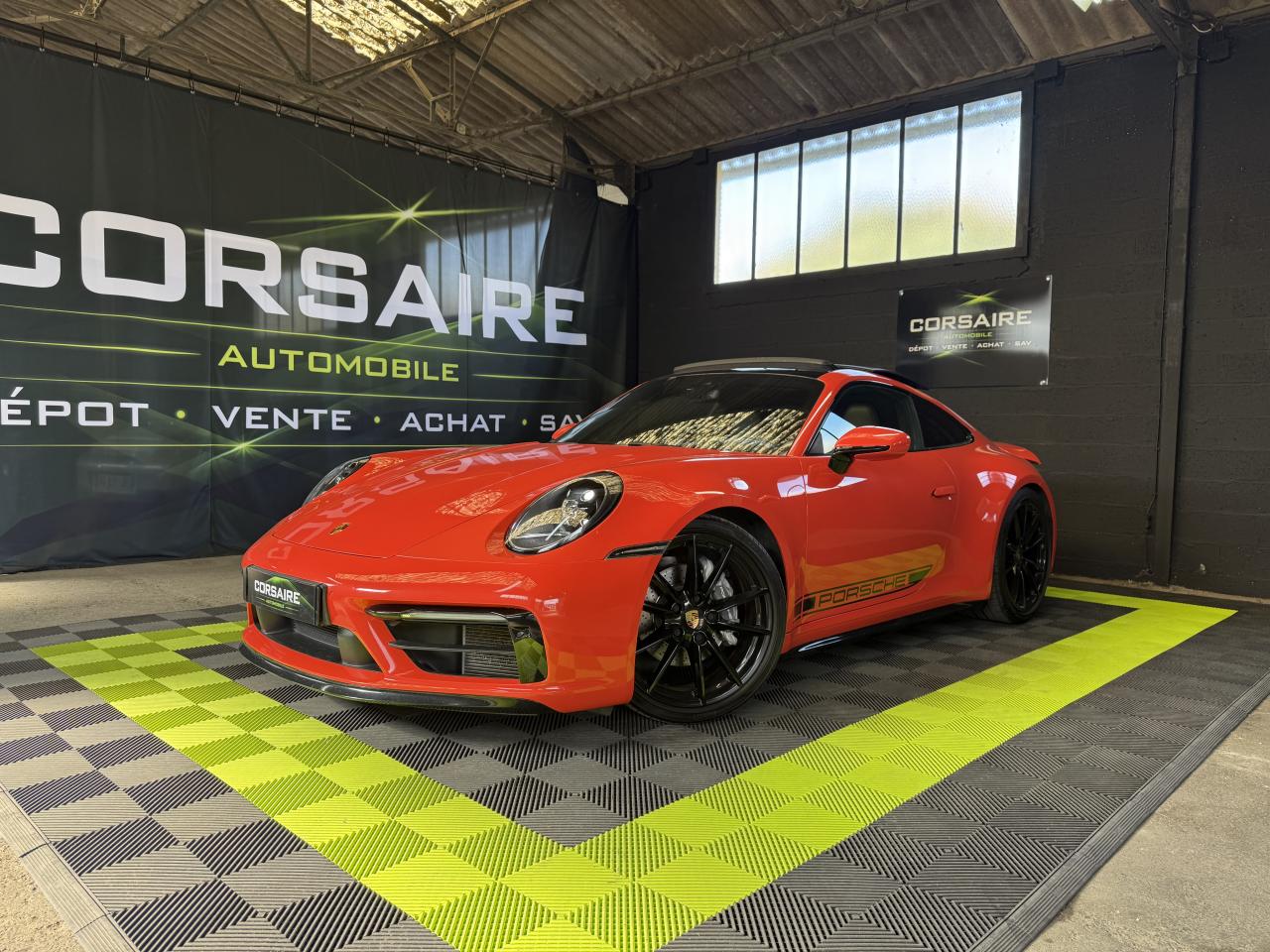 PORSCHE 911
