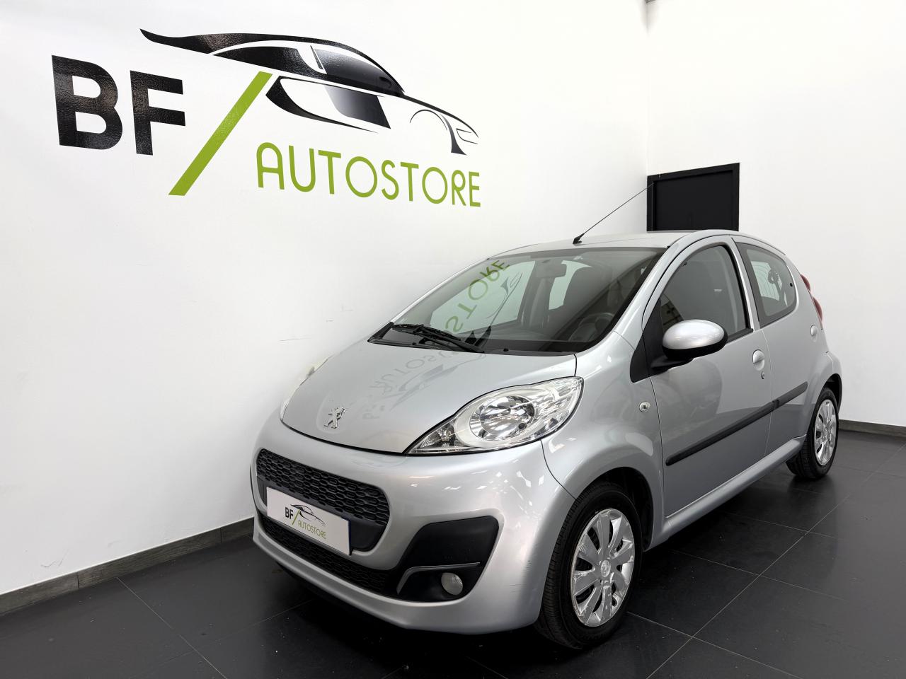 PEUGEOT 107
