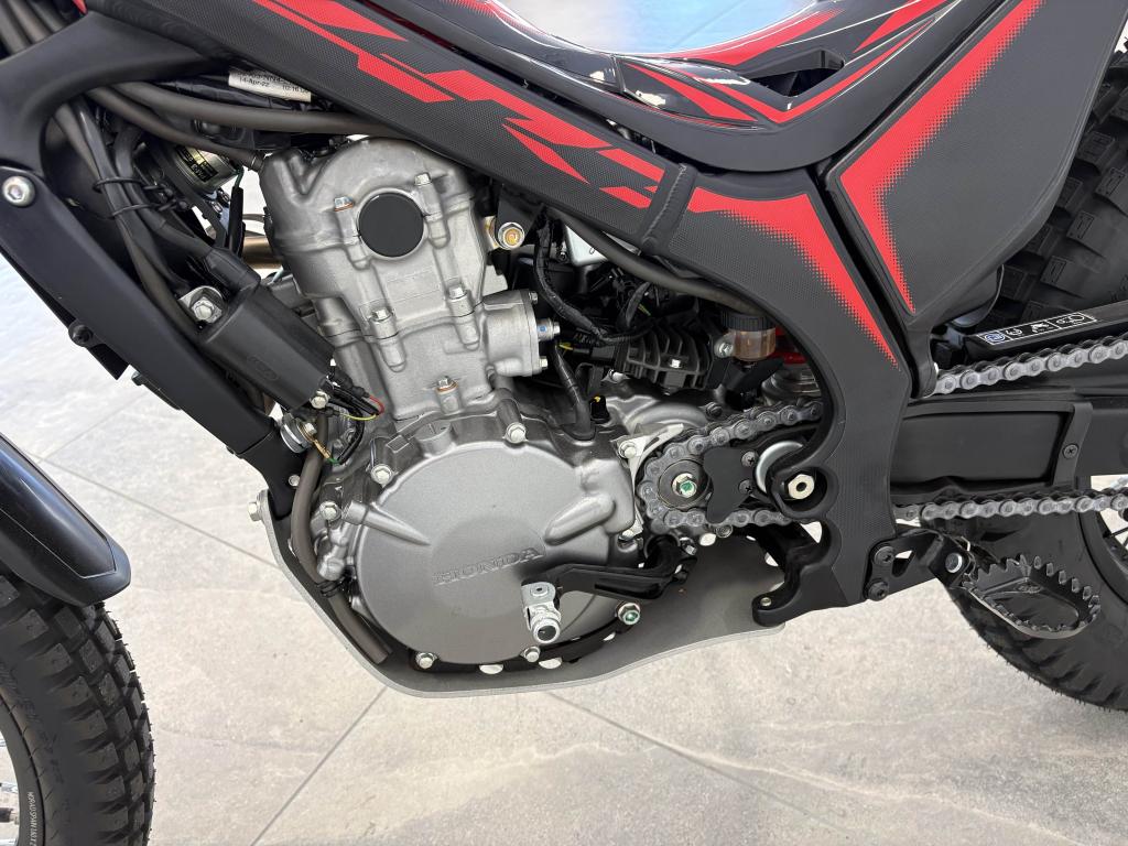 Thumbnail 12