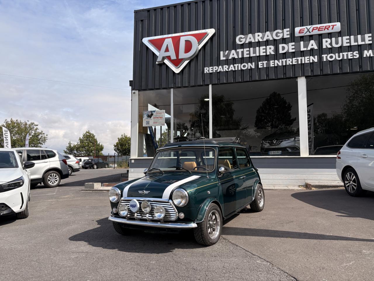 AUSTIN MINI