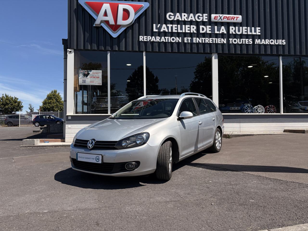 VOLKSWAGEN GOLF