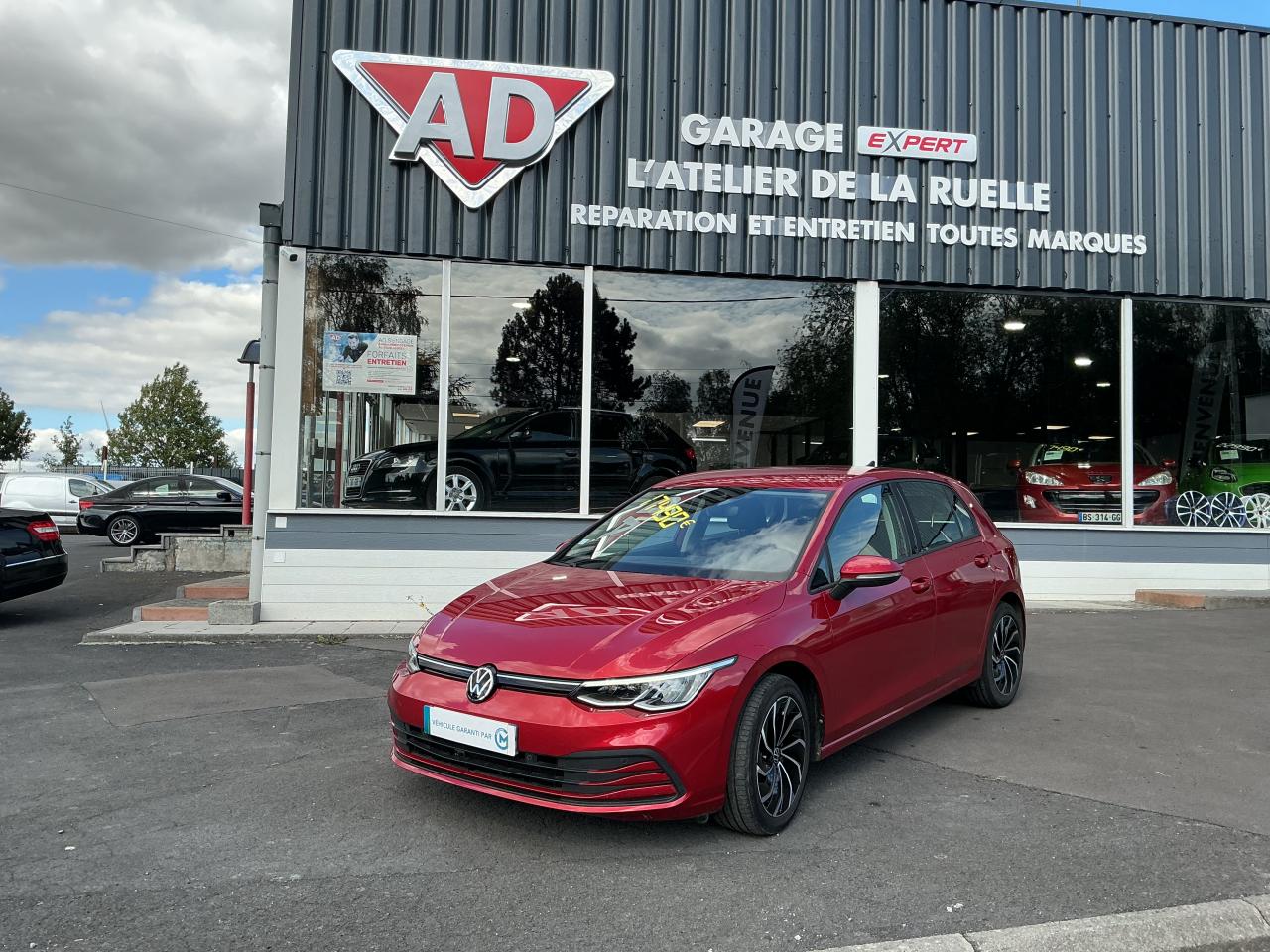 VOLKSWAGEN GOLF