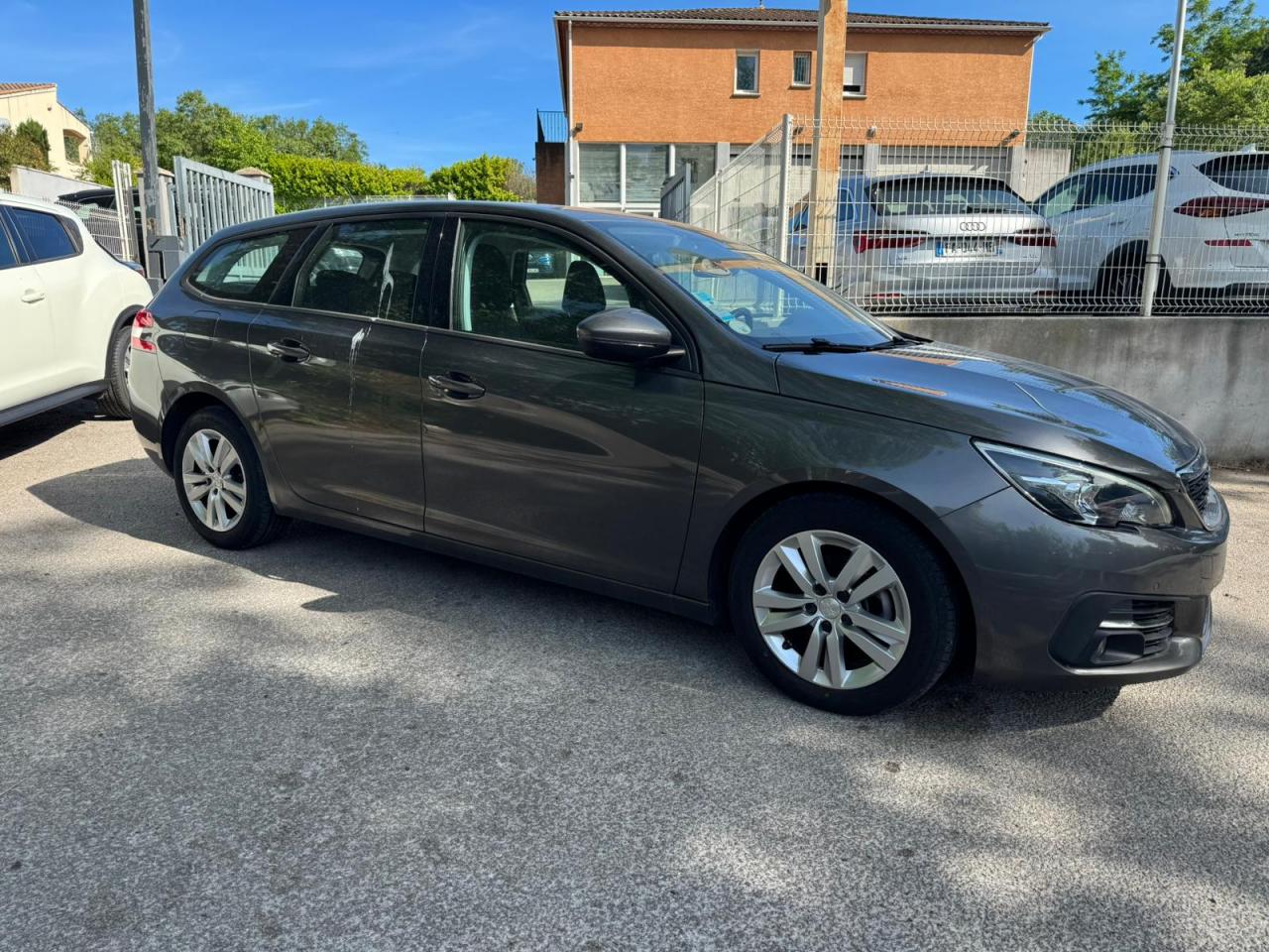 PEUGEOT 308 SW SW HDi 100  II Active Business