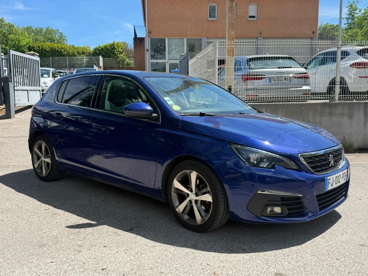 PEUGEOT 308