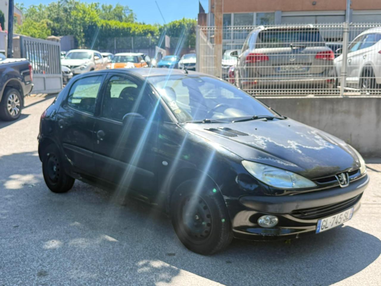 PEUGEOT 206