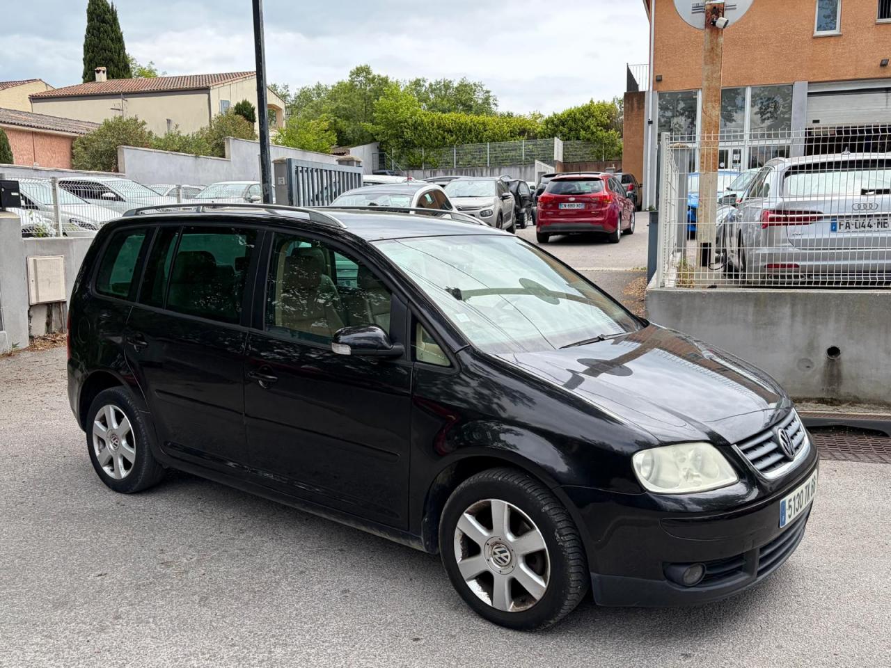VOLKSWAGEN TOURAN DEPOT VENTE 2.0 16V TDI - 140 - BV DSG 6  Carat 7pl