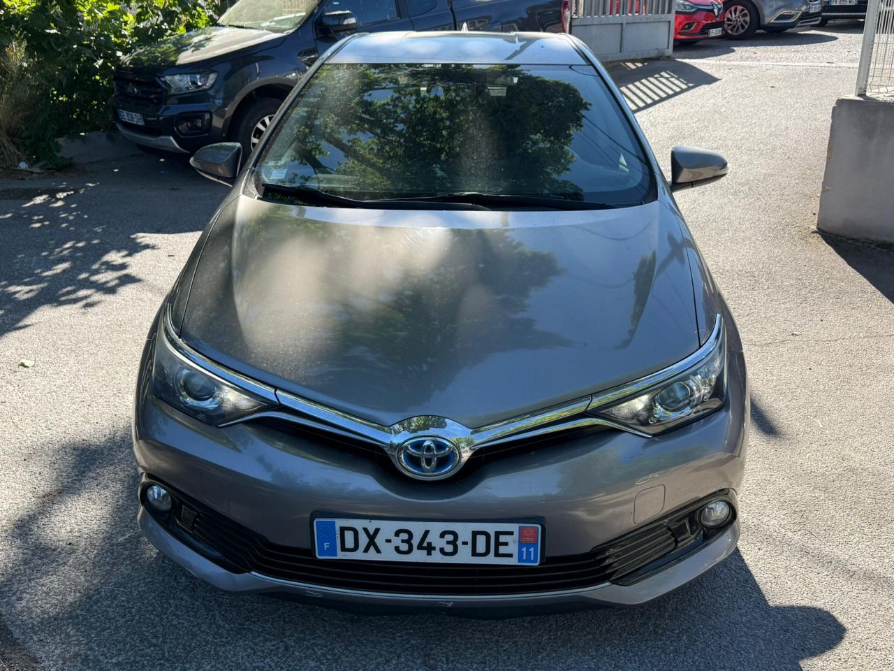 TOYOTA AURIS Hybride 136h - BV CVT Design ENTRETIEN COMPLET