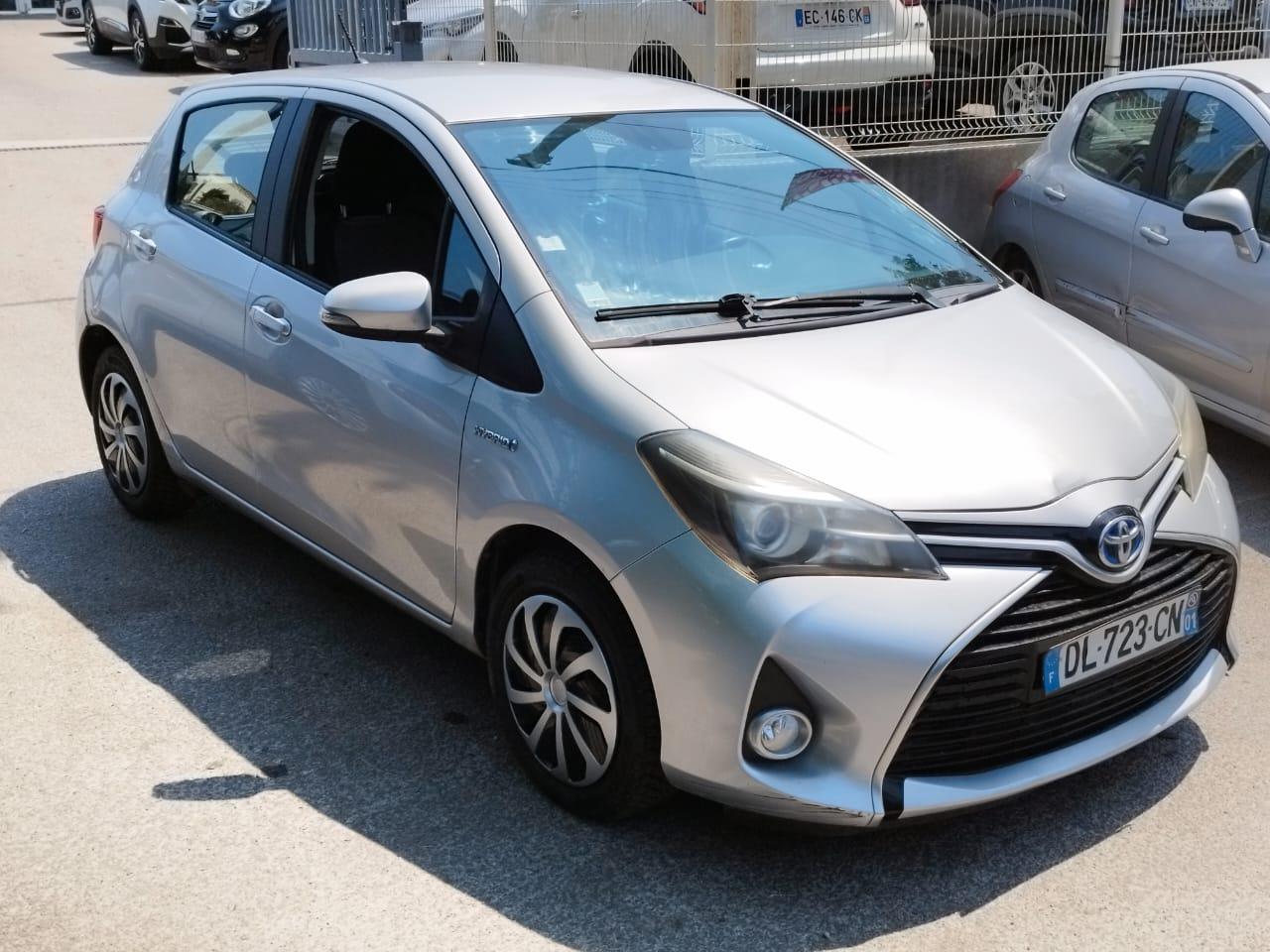 TOYOTA YARIS Hybride 100h  Dynamic Business