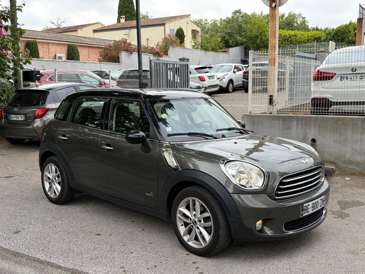 MINI MINI
