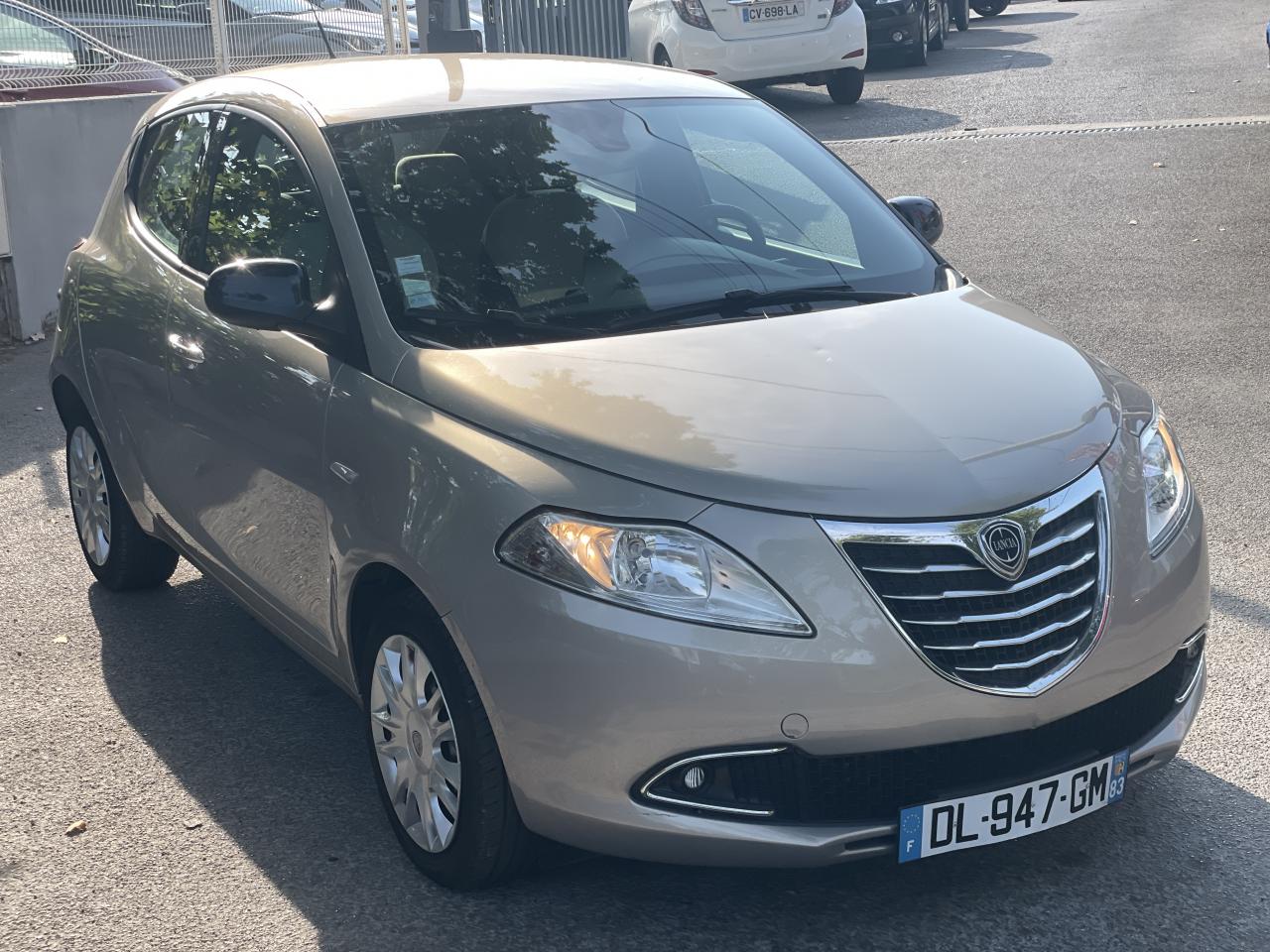 LANCIA YPSILON