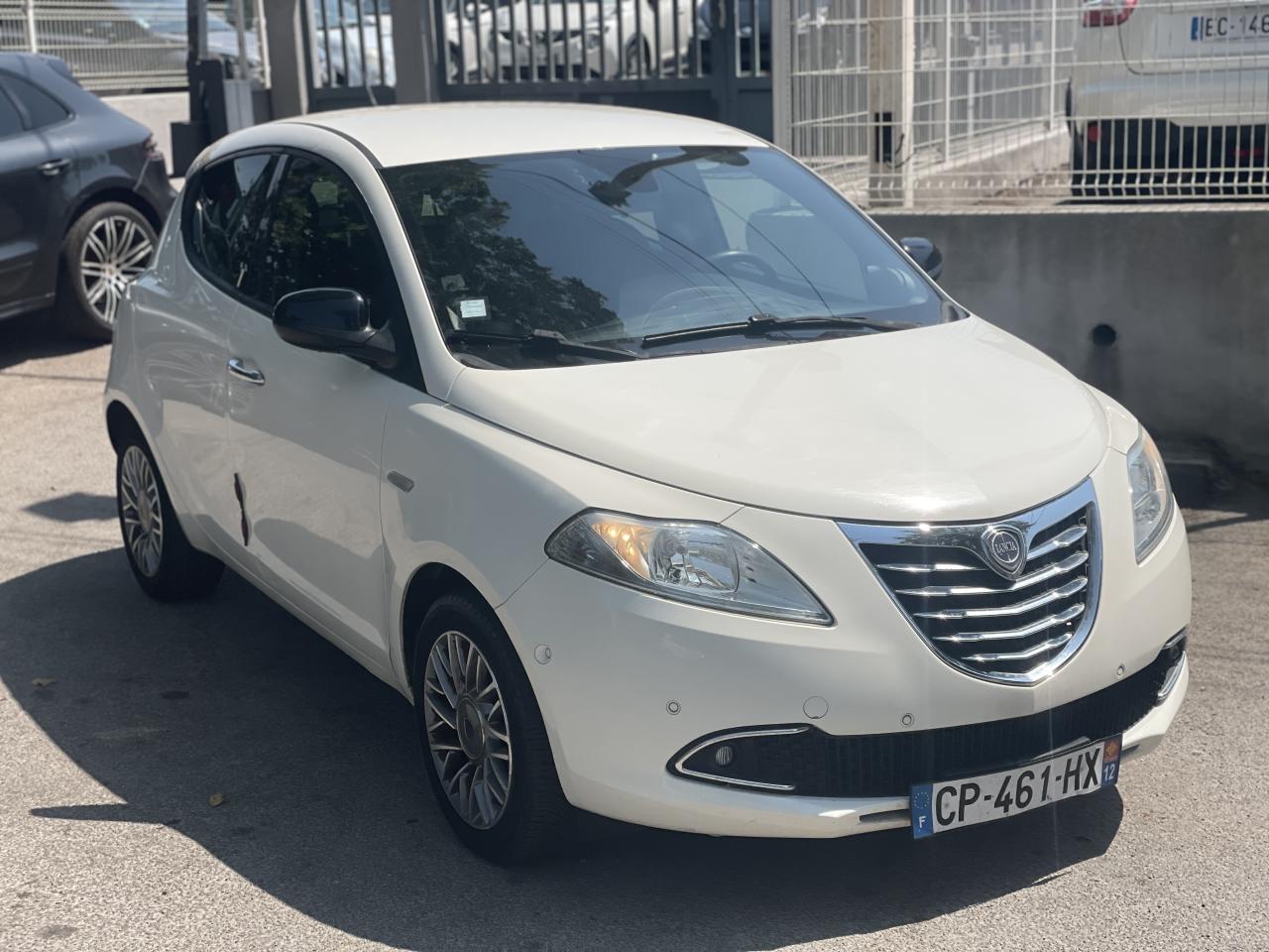 LANCIA YPSILON