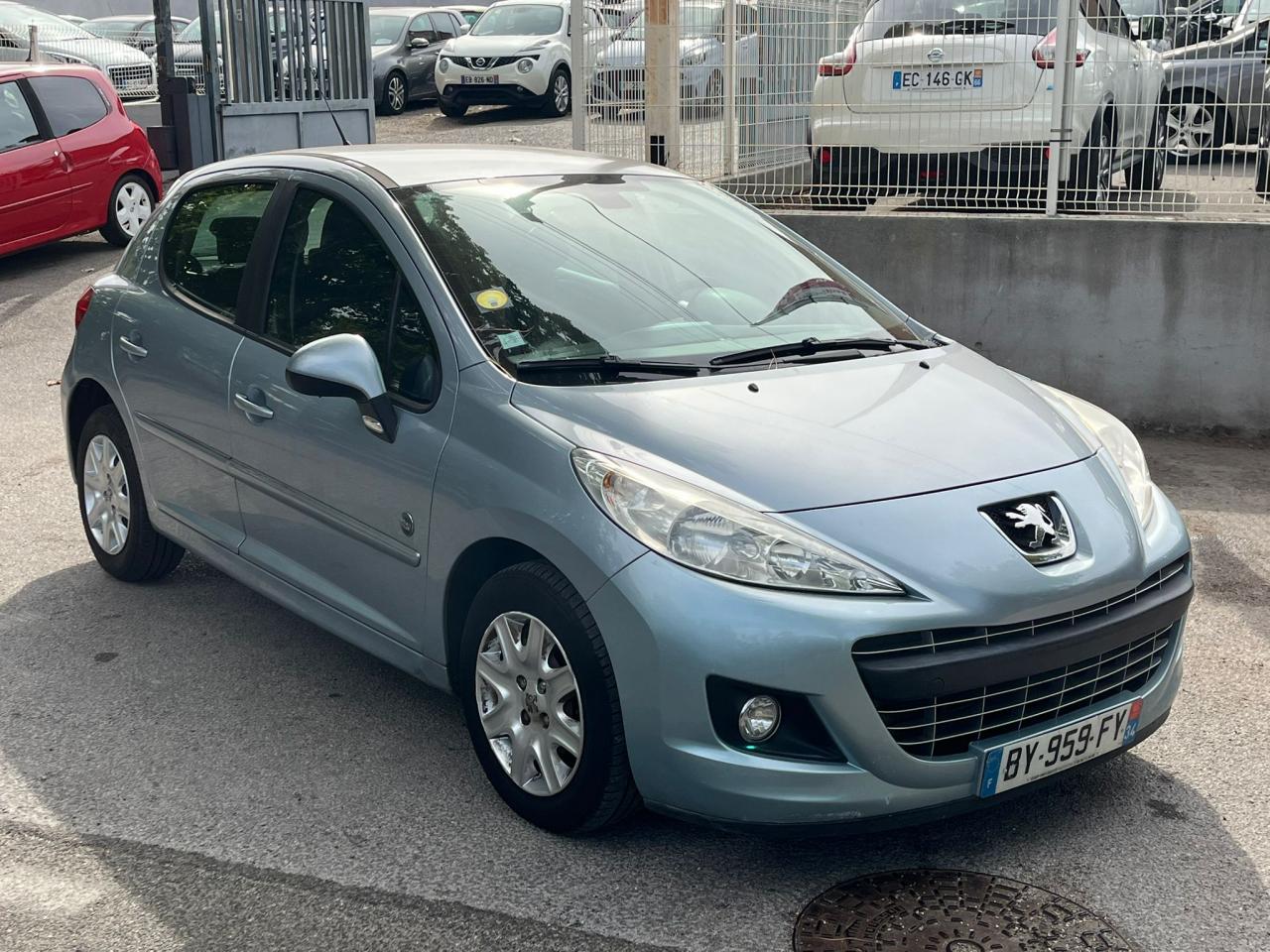 PEUGEOT 207 1.4 HDi Urban Move PHASE 2 SEULEMENT 105 000 KM REEL
