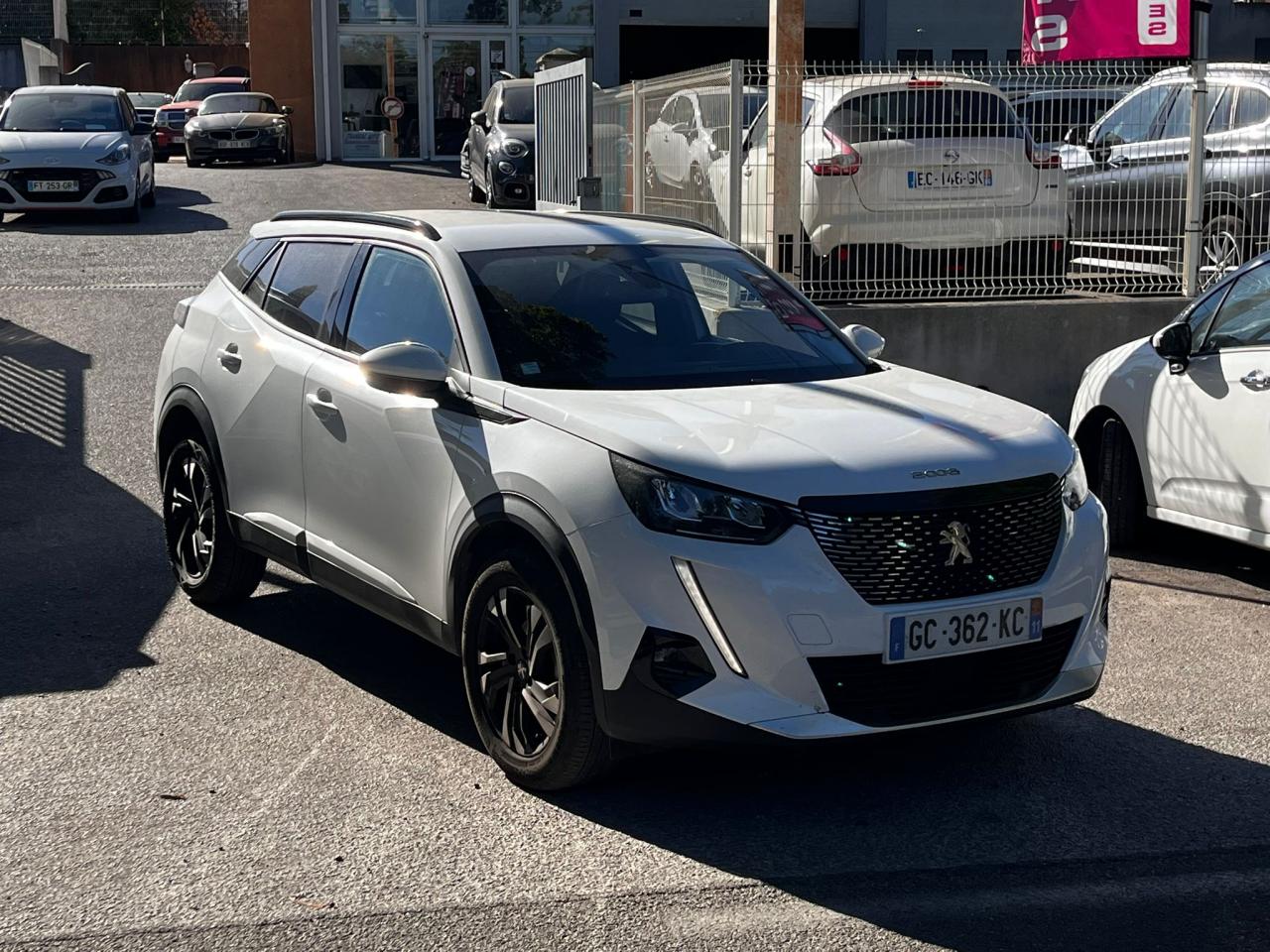 PEUGEOT 2008