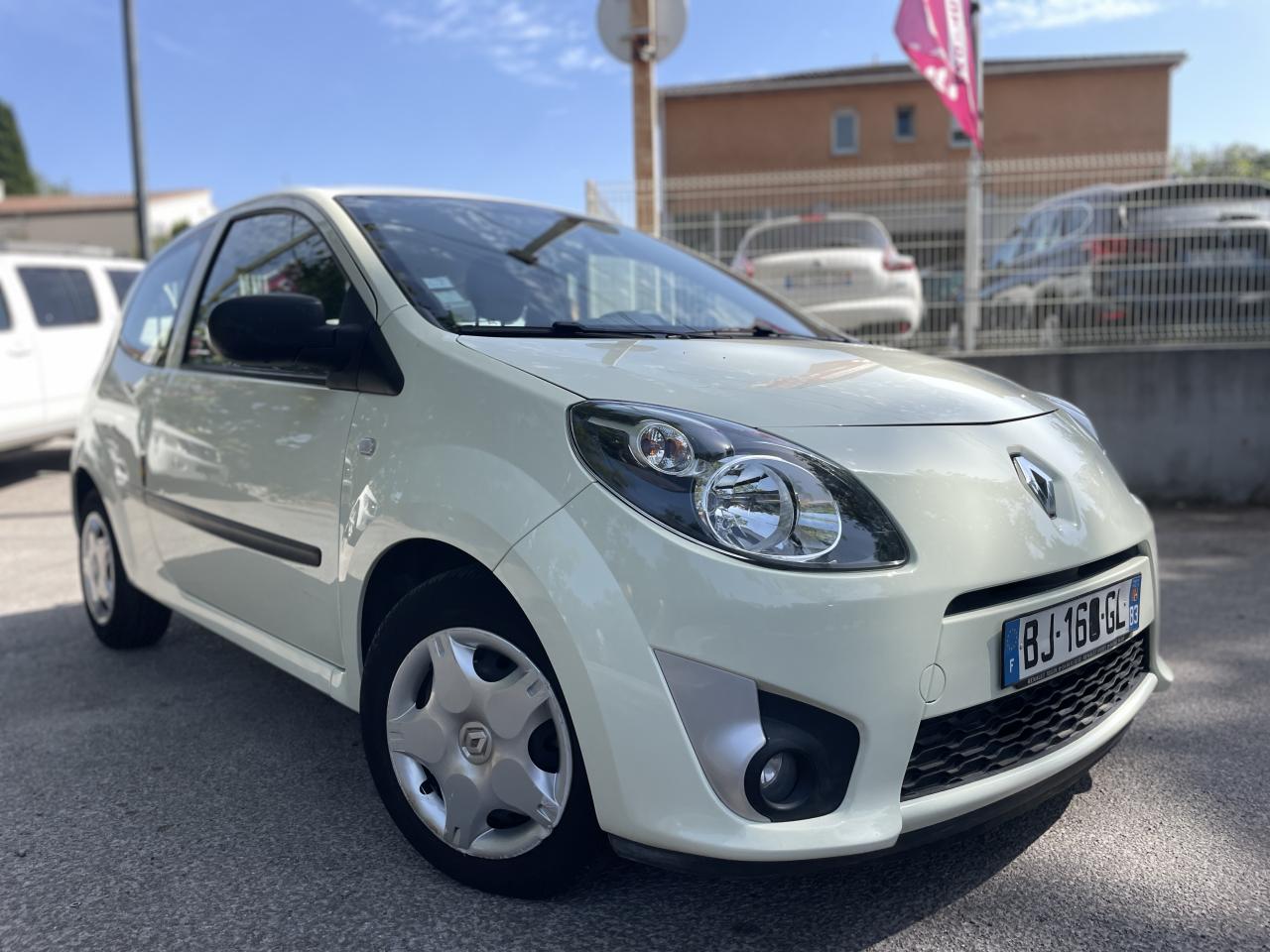 RENAULT TWINGO