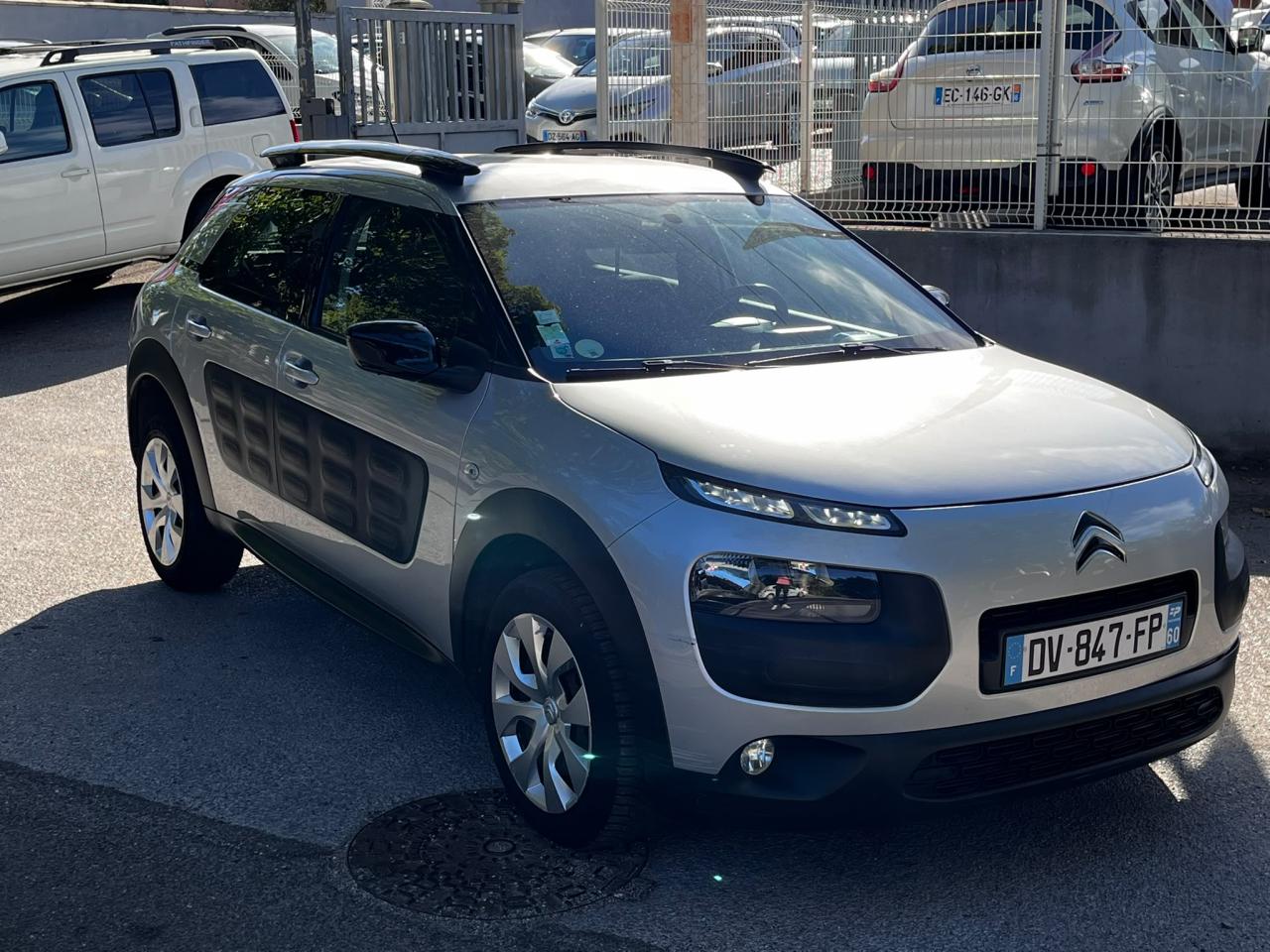 CITROEN C4 CACTUS 1.6 HDi - 100  Feel ENTRETIEN COMPLET