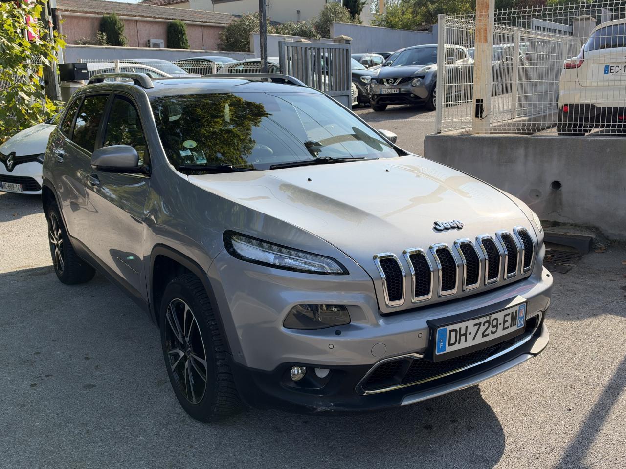 JEEP CHEROKEE