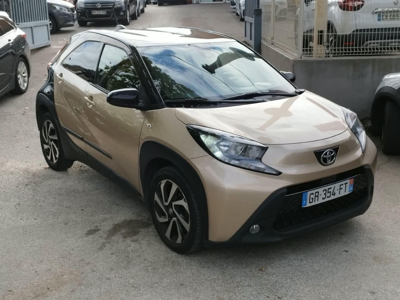 TOYOTA AYGO X 1.0 VVT-i 72 - BV S-CVT MY24  Design 89 000 KM