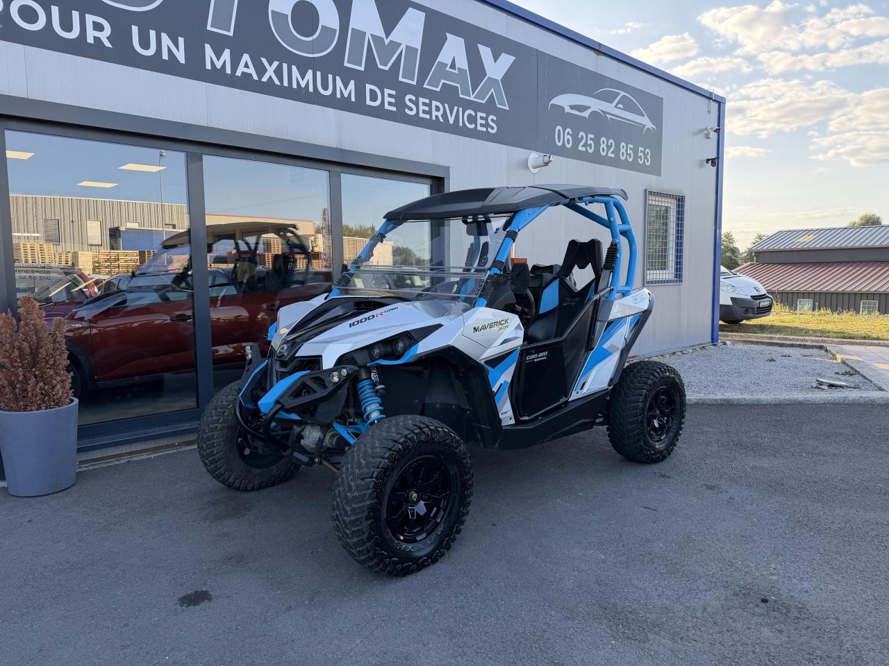CAN-AM MAVERICK R