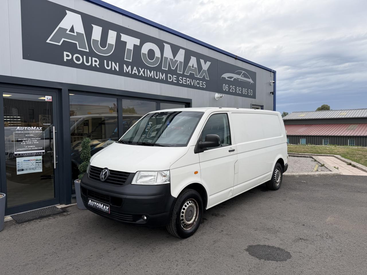 VOLKSWAGEN TRANSPORTER