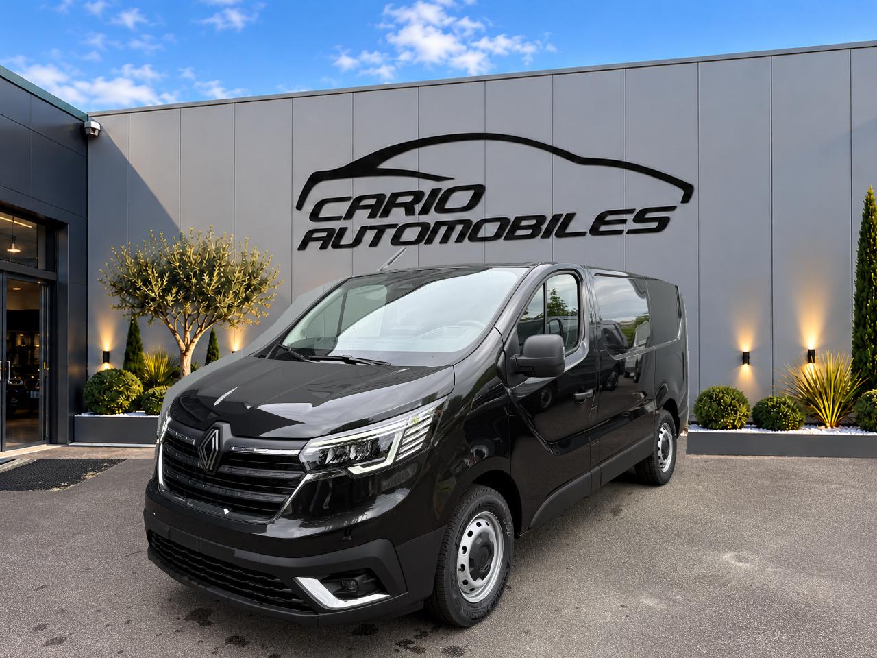RENAULT TRAFIC