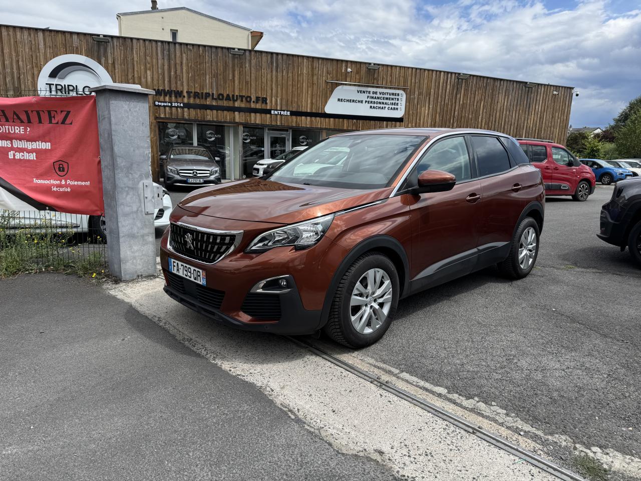 PEUGEOT 3008